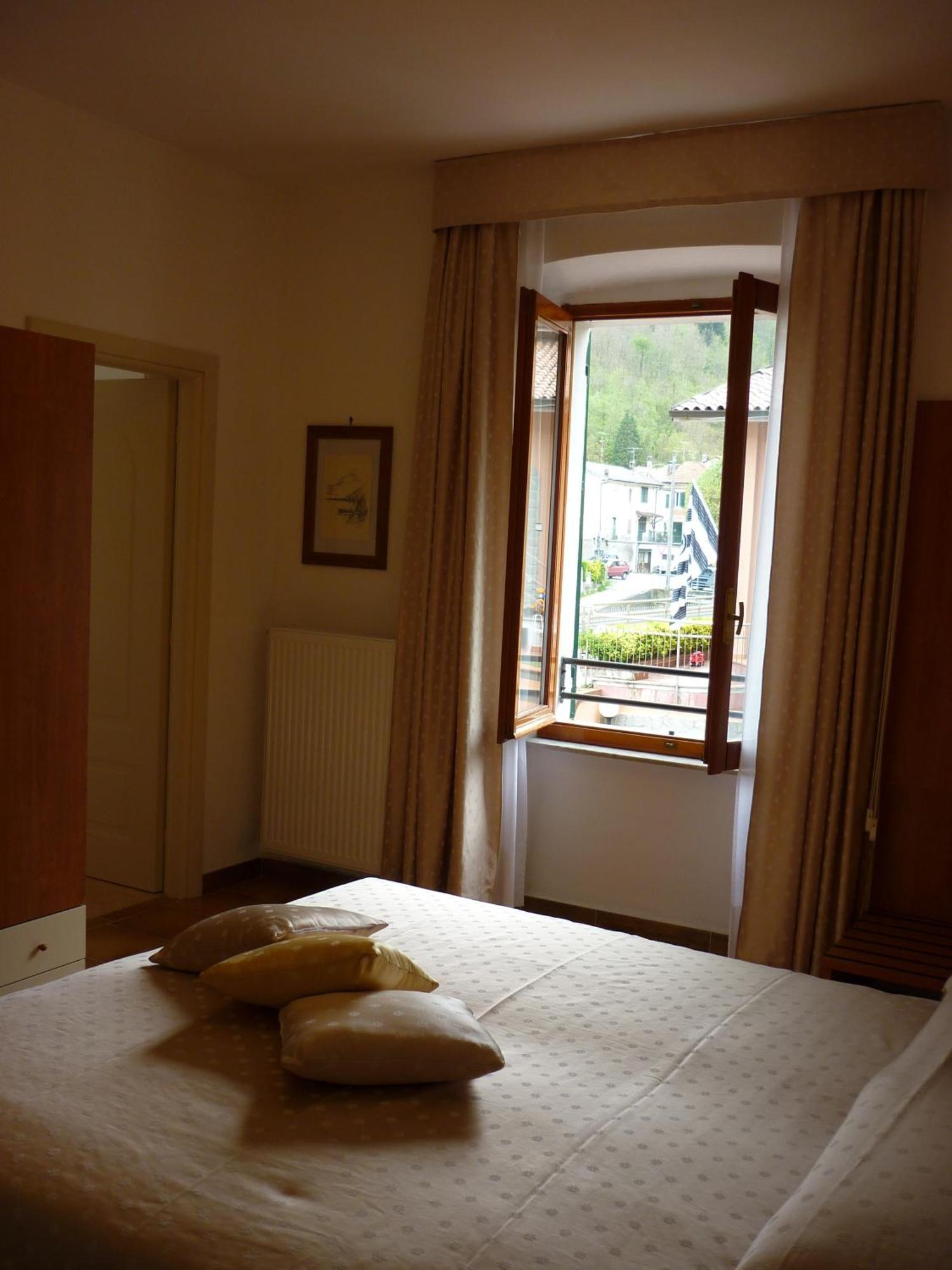 Maissana Affittacamere B&B Trattoria Della Posta מראה חיצוני תמונה