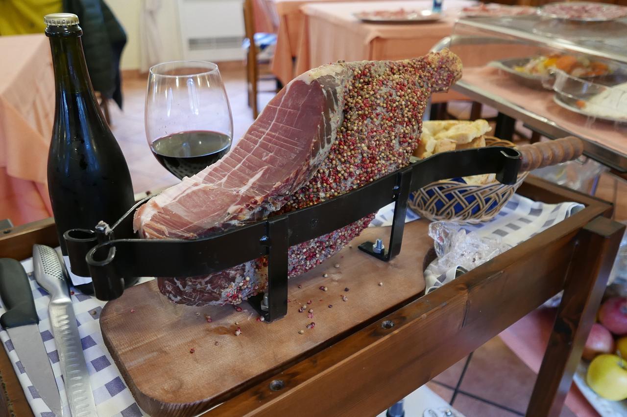 Maissana Affittacamere B&B Trattoria Della Posta מראה חיצוני תמונה